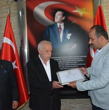 Septioğlu mazbatayı aldı
