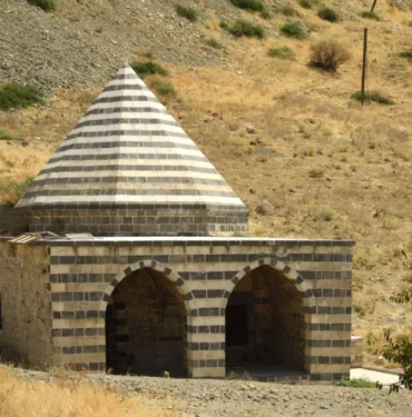 Palu Kanlı Mescit