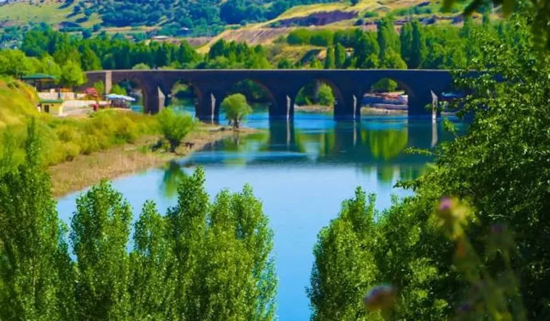 Dicle Nehri